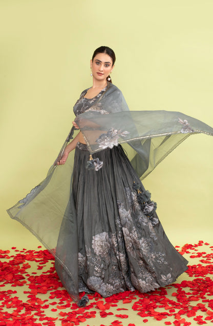 Elegant Grey Russian Silk Saree with Patchwork and Tikki-Katdana Highlights